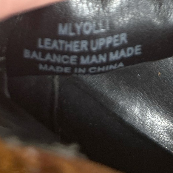 Like New!! Marc Fisher leather suede boots size 7 - Picture 8 of 11